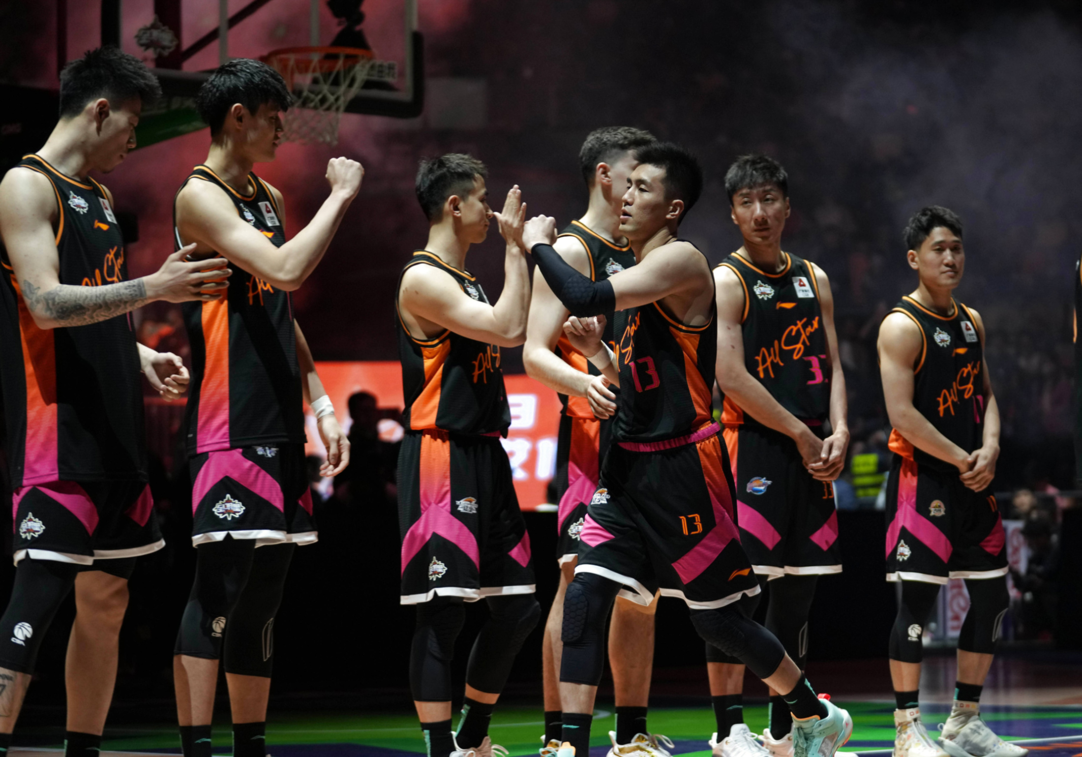 集结日CBA常规赛焦点战,洛杉矶快船单刀错失,压力陡增,轮换策略成焦点(cba今日篮球推荐预测)-九博娱乐