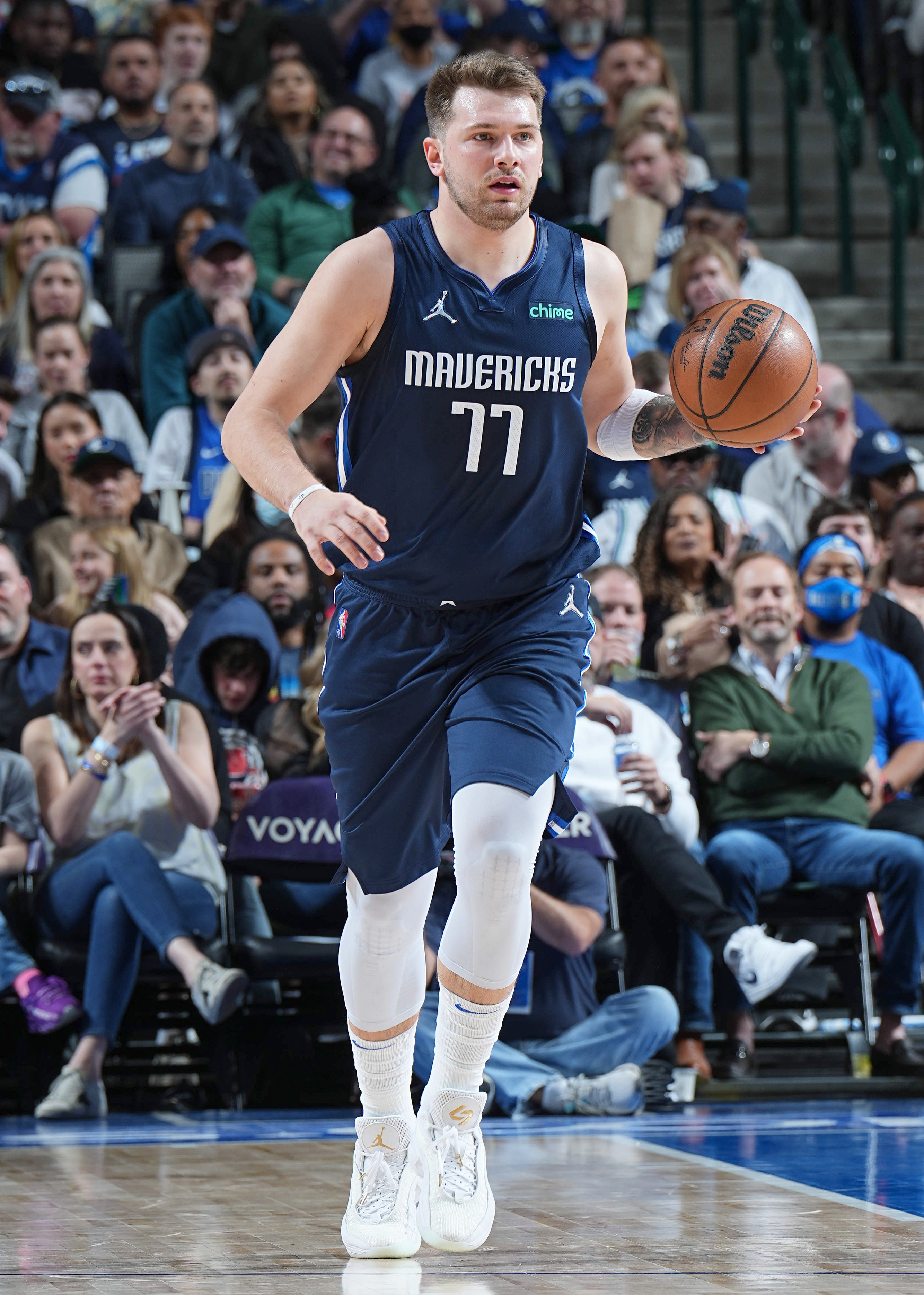 达拉斯独行侠发布备战花絮，今晚队长鼓劲，NBA常规赛任务艰巨，资深球员宣示担当的简单介绍